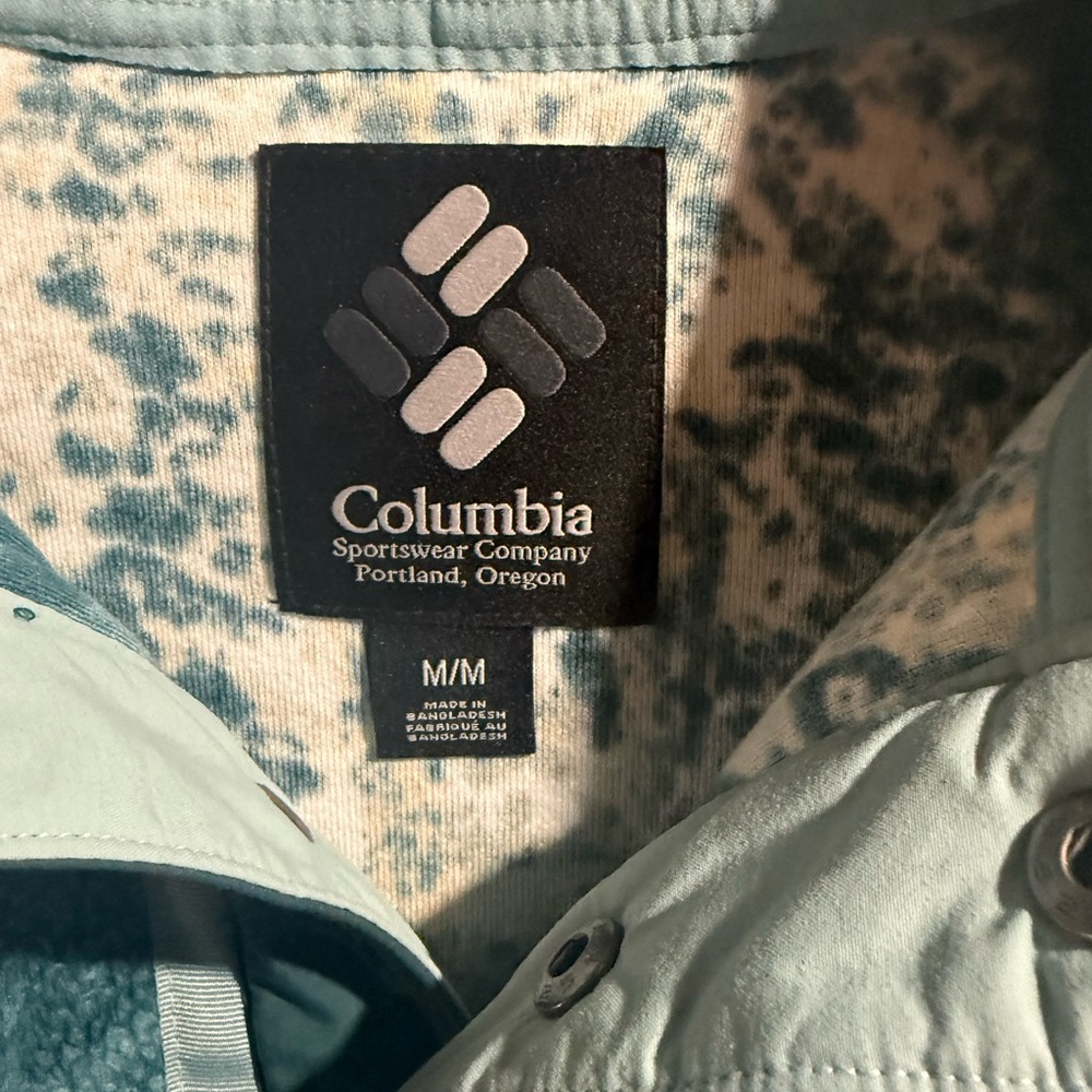 Columbia Women’s Winter Scene Hooded Fleece - Picture 2 of 4